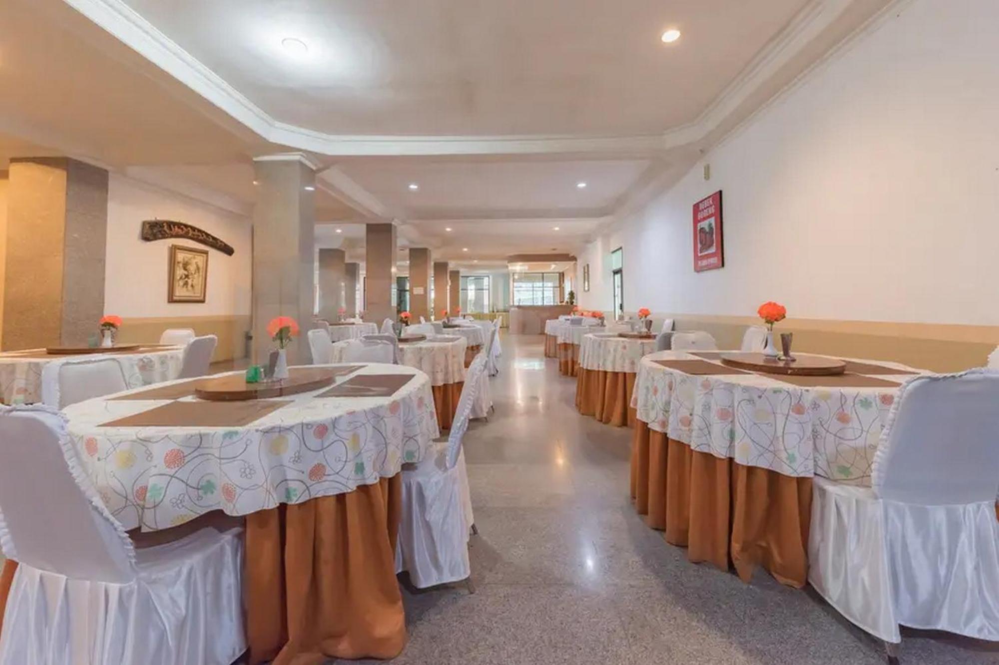 Hotel Ayong Linggarjati Kuningan Mitra Reddoorz Exterior photo